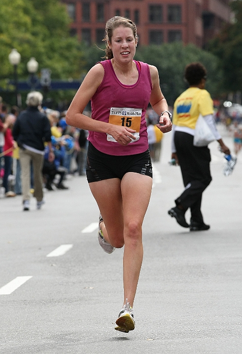 2010 Tufts 10K-089.JPG - 2010 Tufts 10K for women, October 11, Boston, MA.
